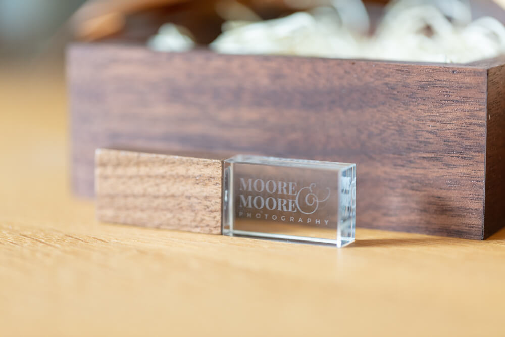 walnut-maple-usb-box-wedding-photos-by-moore-moore-photography-hampshire-9176