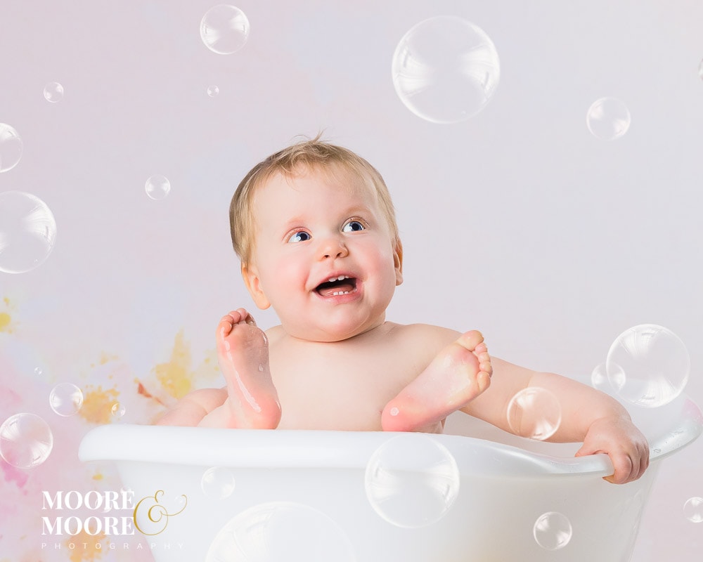 first-birthday-cake-smash-at-moore-moore-photography-7842-2 Smash Cake & Splash First Birthday Portraits in Hampshire