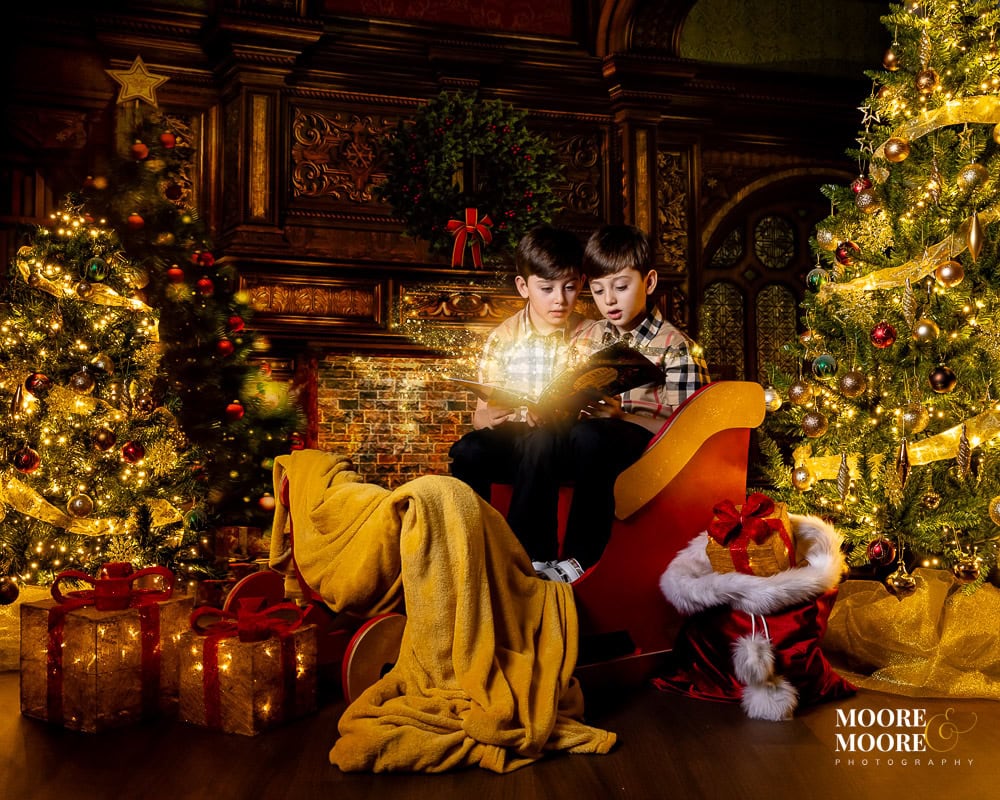 Amazing Christmas Portraits Photoshoots for families and children in Hampshire